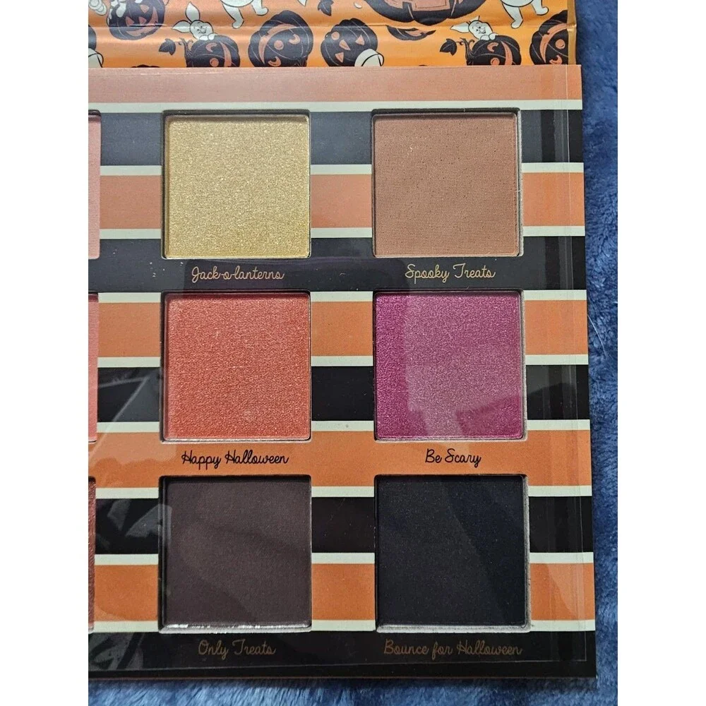 Disney Winnie the Pooh Halloween Eyeshadow Palette Pressed Powder 0.74 oz